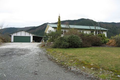 Photo of property in 7 George Street, Murchison, 7007