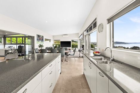 Photo of property in 15 Lightning Ridge View, Waimarama, 4294