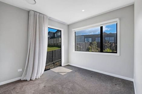 Photo of property in 16 Aquamarine Avenue, Wainui, 0992