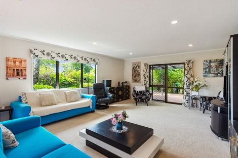 Photo of property in 35 Greenaway Road, Waikanae, 5036