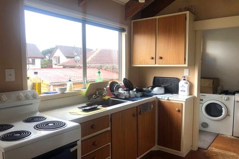 Photo of property in 2/1 Dakota Avenue, Beach Haven, Auckland, 0626