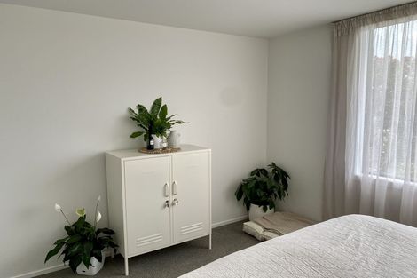 Photo of property in 6/15 Chivalry Road, Glenfield, Auckland, 0629