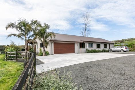 Photo of property in 8 Waipuka Road, Waimarama, Havelock North, 4294