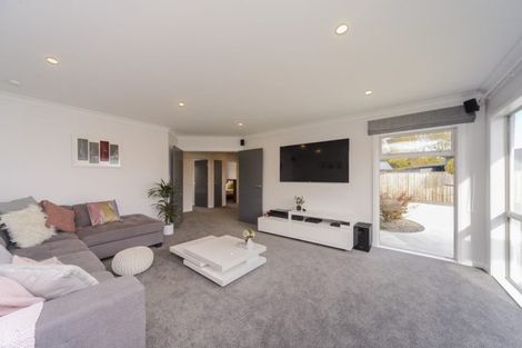 Photo of property in 28 Serenity Crescent, Kelvin Grove, Palmerston North, 4414