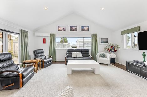 Photo of property in 9 San Marino Drive, Henderson, Auckland, 0612
