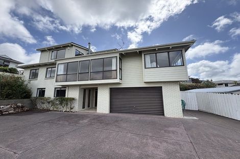 Photo of property in 2/851 Beach Road, Waiake, Auckland, 0630