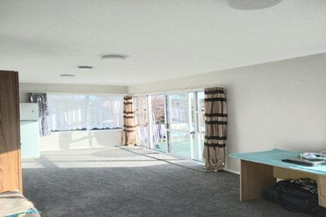 Photo of property in 2/25 Tanoa Place, Glendene, Auckland, 0602