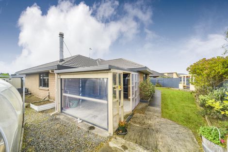 Photo of property in 53 Geneva Terrace, Kelvin Grove, Palmerston North, 4414