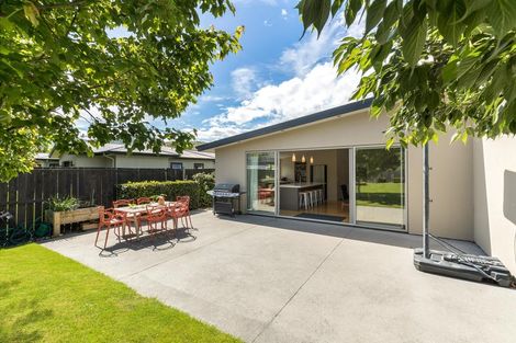 Photo of property in 47 Sylvan Street, Lake Hayes, Queenstown, 9304