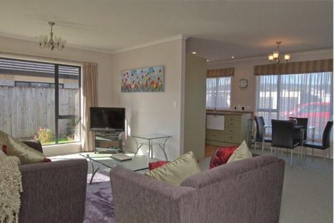 Photo of property in 43 Bowen Street, Levin, 5510