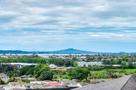 Photo of property in 14 Platinum Rise, Ranui, Auckland, 0612