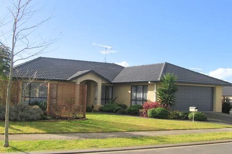 Photo of property in 10 Belcoo Crescent, East Tamaki, Auckland, 2013