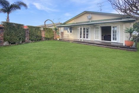 Photo of property in 237 Meola Road, Point Chevalier, Auckland, 1022