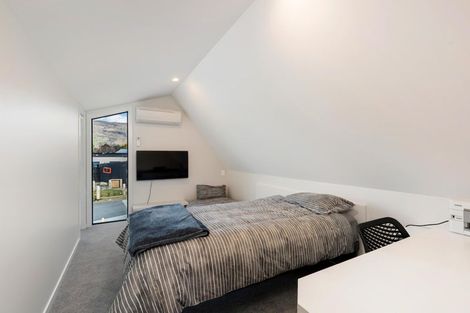 Photo of property in 11 Cleland Close, Wanaka, 9382