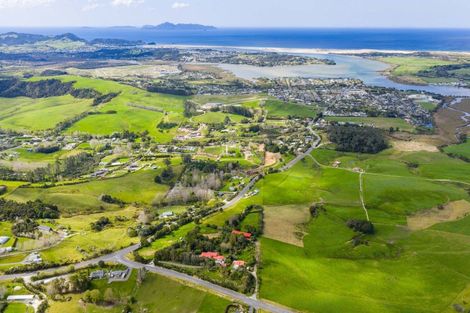 Photo of property in 25 Devich Road, Mangawhai, Wellsford, 0975