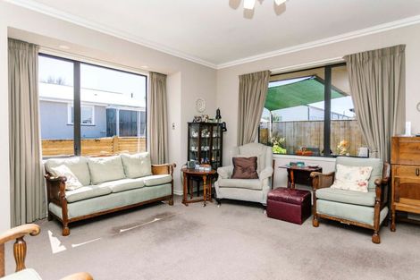 Photo of property in 35 Mcphee Street, Dannevirke, 4930