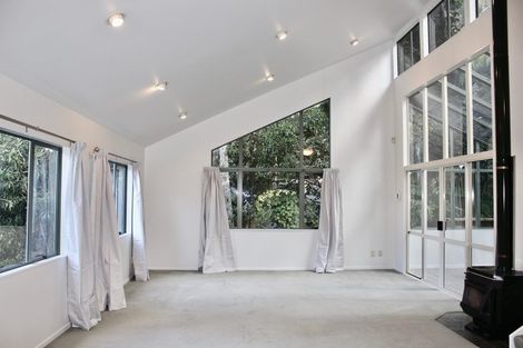 Photo of property in 153 Woodlands Park Road, Titirangi, Auckland, 0604