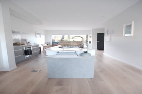 Photo of property in 9 Podgora Avenue, Kumeu, 0810