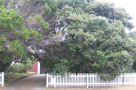 Photo of property in 17 Teoti Street, Paraparaumu Beach, Paraparaumu, 5032