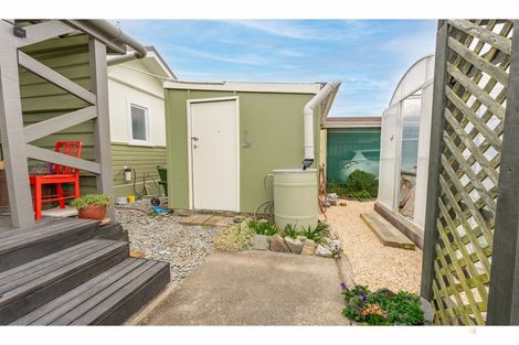 Photo of property in 8 Moorhouse Street, Waimate, 7924