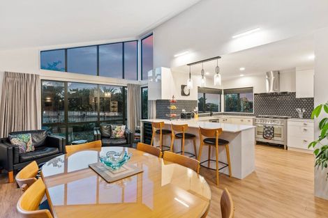 Photo of property in 41 Quadrant Heights, Paraparaumu, 5032