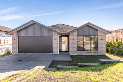 Photo of property in 16 Captain Rings Drive, Papakura, 2110