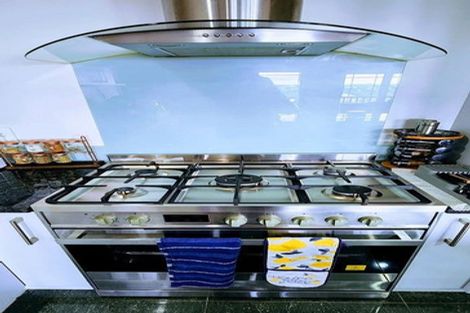 Photo of property in 147a Hobsonville Road, West Harbour, Auckland, 0618