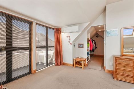 Photo of property in 2/4 Wai-iti Crescent, Woburn, Lower Hutt, 5010