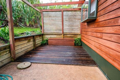 Photo of property in 11 Wellington Road, Surfdale, Waiheke Island, 1081