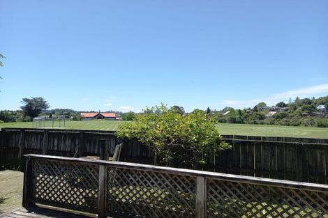 Photo of property in 3 Lacebark Court, Titirangi, Auckland, 0604