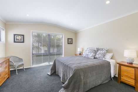 Photo of property in 78 Pemberton Avenue, Bayview, Auckland, 0629