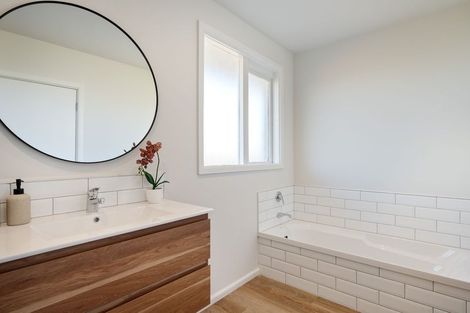 Photo of property in 20 Palmers Road, New Brighton, Christchurch, 8083