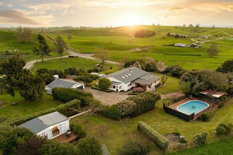 Photo of property in 908 Rangiatea Road, Otewa, Otorohanga, 3972
