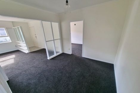 Photo of property in 1/6 Keldale Place, Forrest Hill, Auckland, 0620