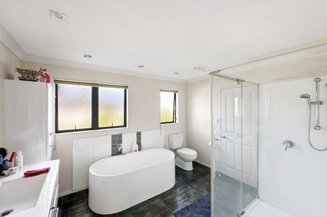 Photo of property in 25 Sun Valley Grove, Wainuiomata, Lower Hutt, 5014