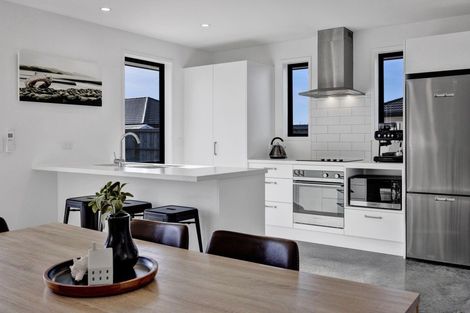 Photo of property in 27 Horoatua Street, Bell Block, New Plymouth, 4312