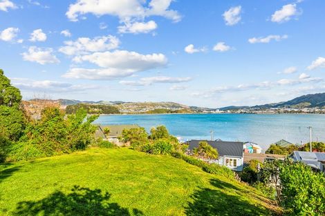 Photo of property in 7 Onepoto Road, Titahi Bay, Porirua, 5022