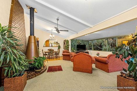 Photo of property in 424 Don Buck Road, Massey, Auckland, 0614