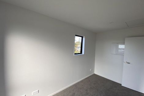 Photo of property in 2/9 Schnapper Rock Road, Greenhithe, Auckland, 0632