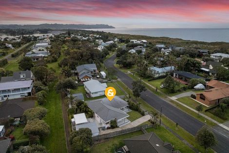 Photo of property in 52 Papaunahi Road, Bowentown, Waihi Beach, 3177