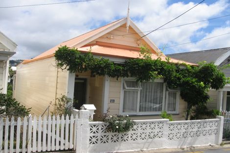 Photo of property in 25 Moir Street, Mount Victoria, Wellington, 6011