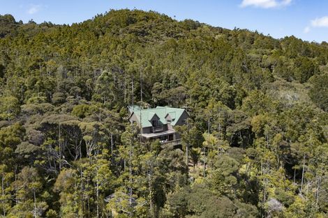 Photo of property in 121 Lone Kauri Road, Karekare, New Lynn, 0772
