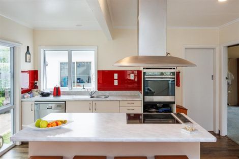 Photo of property in 16 Wilson Street, Bulls, 4818