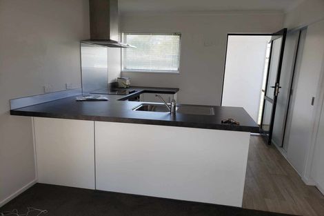 Photo of property in 21 Tairere Crescent, Rosehill, Papakura, 2113