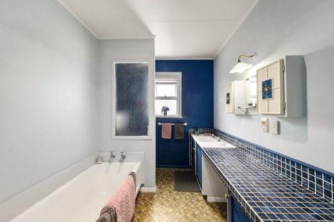 Photo of property in 77 Rotherham Terrace, Miramar, Wellington, 6022