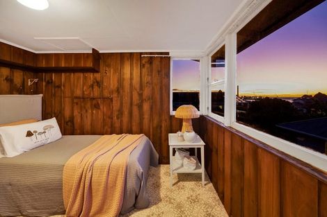 Photo of property in 4 Kitchener Terrace, Moturoa, New Plymouth, 4310