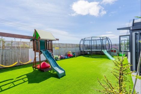 Photo of property in 7 Mahia Lane, Waikanae, 5036