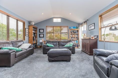 Photo of property in 7 Tipau Street, Torbay, Auckland, 0630