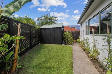 Photo of property in 33a Makora Road, Massey, Auckland, 0614