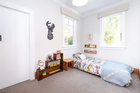 Photo of property in 8 Burns Road, Hospital Hill, Napier, 4110